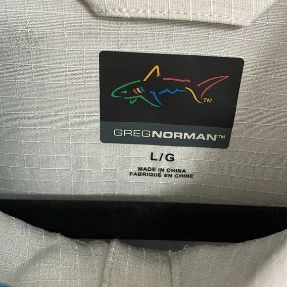 Golf Windbreaker. NEW w/out tags . Lined  and textured fabric . Size Large - Picture 4 of 11